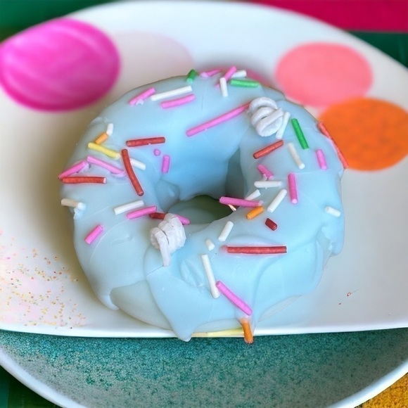 ⚠️SALE Candle // Handmade Blue Glaze Donut Shaped Soy Wax Candle SEND OFFERS - Picture 2 of 4